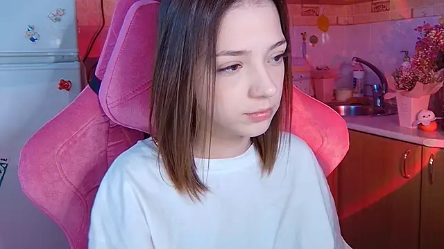 Snapshot of PamBeesly chatting on March 22, 2026, 2:20 pm PamBeesly online show from March 22, 2026, 2:20 pm