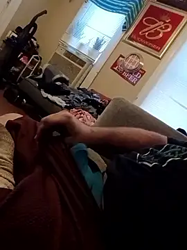 Rcraigue4 online show from October 30, 2025, 8:31 pm