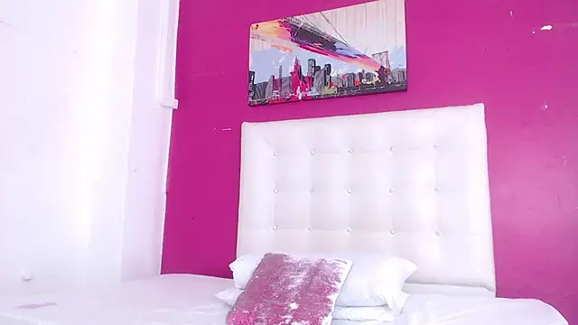 tinyy whore18 online show from September 27, 2025, 5:07 pm