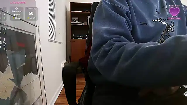 Snapshot of Prolapse_Pig chatting on February 23, 2025, 4:07 am Prolapse Pig online show from February 23, 2025, 4:07 am