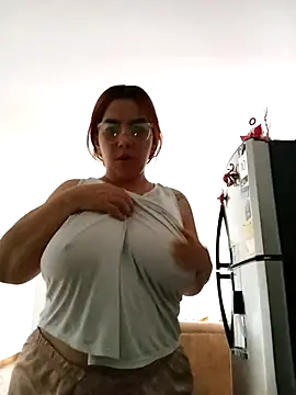 Snapshot of brithany_olson25 chatting on February 8, 2025, 12:06 pm brithany olson25 online show from February 8, 2025, 12:06 pm