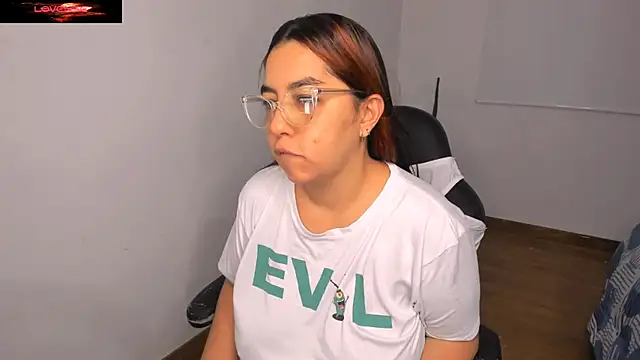 Snapshot of brithany_olson25 chatting on February 23, 2025, 11:11 am brithany olson25 online show from February 23, 2025, 11:11 am