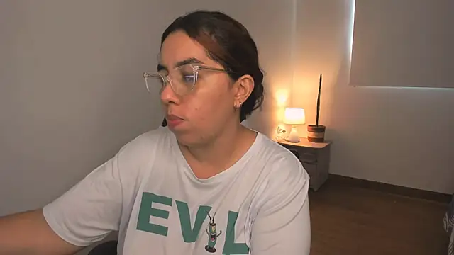 Snapshot of brithany_olson25 chatting on March 21, 2025, 2:51 pm brithany olson25 online show from March 21, 2025, 2:51 pm