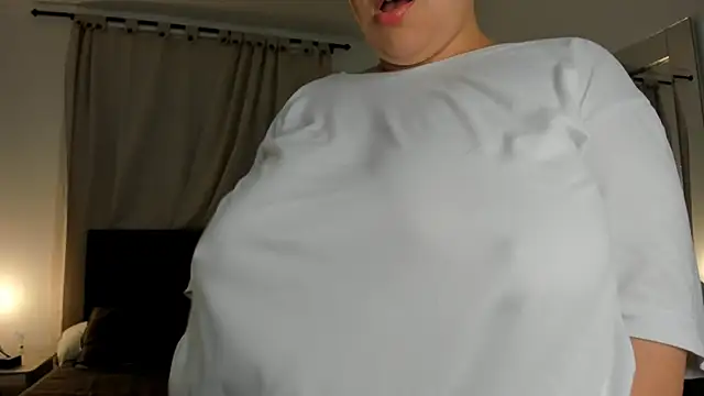 brithany olson25 online show from April 18, 2026, 2:48 am