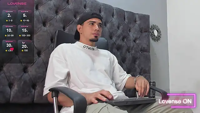 RYAN PATERSON online show from March 6, 2025, 7:43 pm