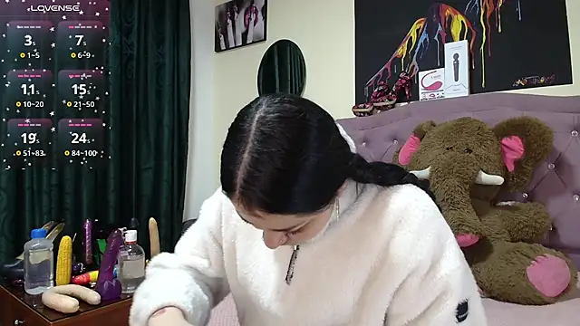 Emmie Hot online show from October 23, 2025, 12:04 pm