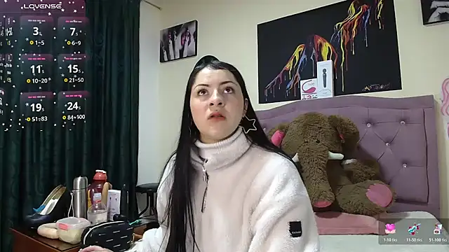 Emmie Hot online show from January 19, 2026, 12:09 pm