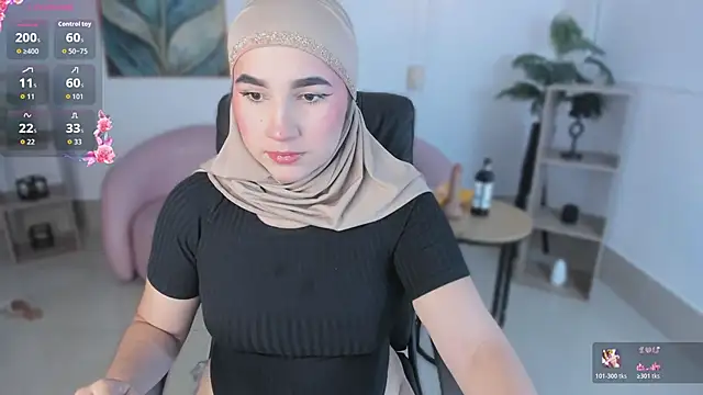 Ayha khalaf online show from November 18, 2025, 1:33 am