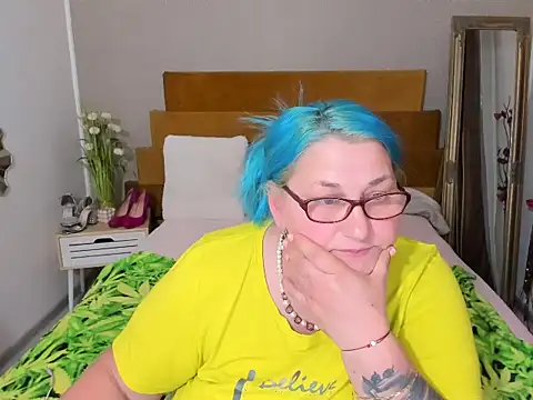 mayamayx online show from July 28, 2026, 7:39 pm