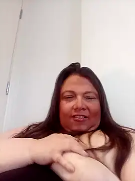 HotHornyEmmaX online show from February 3, 2025, 11:42 am