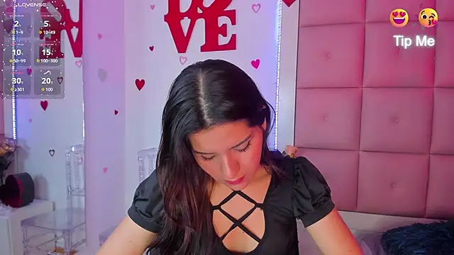 Lili Bykers online show from November 19, 2025, 7:47 pm