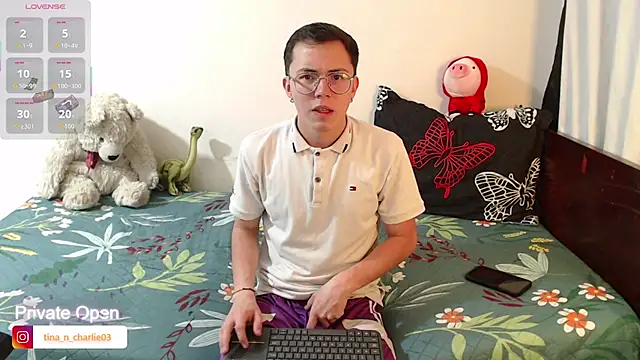 Tina 4 Charlie online show from October 13, 2025, 2:17 pm