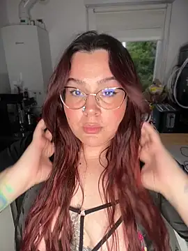 Cherrycherrymiss online show from June 3, 2026, 7:41 pm