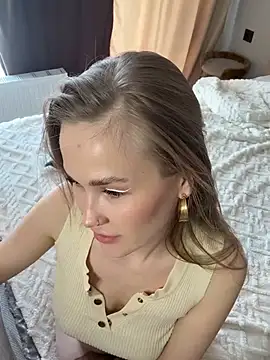 DianaShermy online show from March 3, 2025, 6:59 am