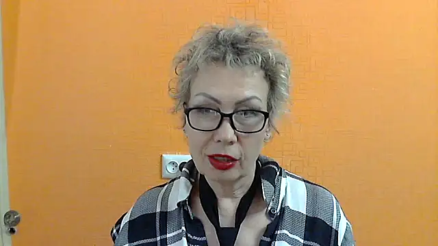 Snapshot of NessyJenixs chatting on March 21, 2025, 7:13 pm NessyJenixs online show from March 21, 2025, 7:13 pm