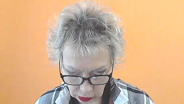 Snapshot of NessyJenixs chatting on October 5, 2025, 6:56 am NessyJenixs online show from October 5, 2025, 6:56 am