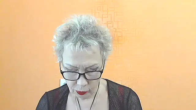 Snapshot of NessyJenixs chatting on October 28, 2025, 7:01 am NessyJenixs online show from October 28, 2025, 7:01 am