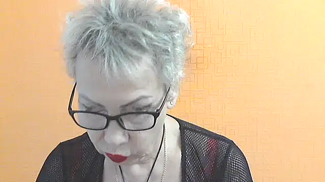 Snapshot of NessyJenixs chatting on November 10, 2025, 7:40 am NessyJenixs online show from November 10, 2025, 7:40 am