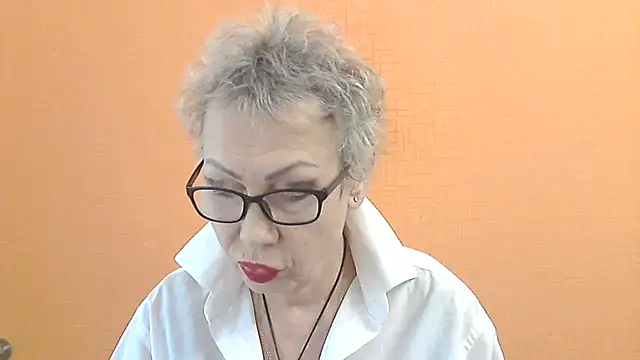 Snapshot of NessyJenixs chatting on November 23, 2025, 7:30 am NessyJenixs online show from November 23, 2025, 7:30 am