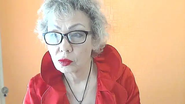 Snapshot of NessyJenixs chatting on May 3, 2026, 6:19 am NessyJenixs online show from May 3, 2026, 6:19 am