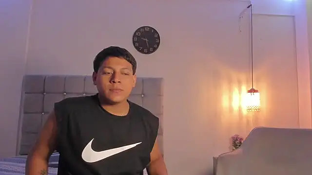 Tylerdrdn online show from October 26, 2025, 6:41 am