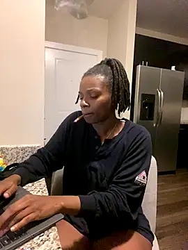 Snapshot of theprettysoles chatting on November 13, 2025, 2:32 am theprettysoles online show from November 13, 2025, 2:32 am