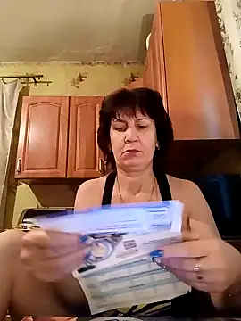 Laura Kiss online show from January 23, 2025, 5:35 am