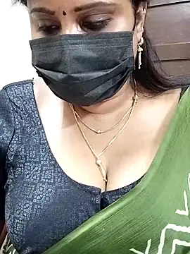 Snapshot of Queenflowerr chatting on February 14, 2025, 6:56 am Queenflowerr online show from February 14, 2025, 6:56 am