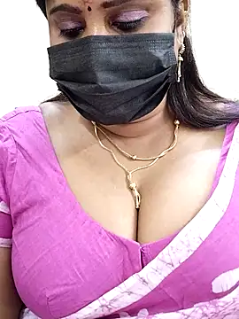 Snapshot of Queenflowerr chatting on February 14, 2025, 3:58 pm Queenflowerr online show from February 14, 2025, 3:58 pm