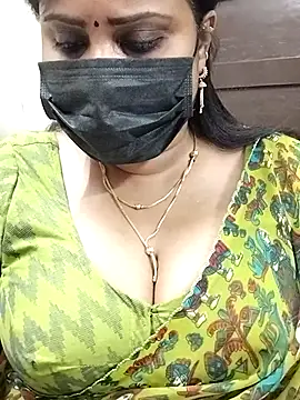 Snapshot of Queenflowerr chatting on February 21, 2025, 1:55 pm Queenflowerr online show from February 21, 2025, 1:55 pm