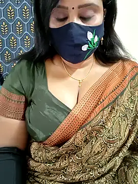 Snapshot of Queenflowerr chatting on November 27, 2025, 5:26 pm Queenflowerr online show from November 27, 2025, 5:26 pm