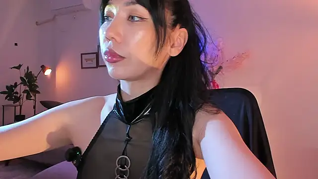 Snapshot of sarah_wang chatting on June 8, 2026, 6:41 pm sarah wang online show from June 8, 2026, 6:41 pm