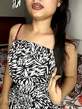 Snapshot of Love-N chatting on May 29, 2026, 6:28 pm Love-N online show from May 29, 2026, 6:28 pm