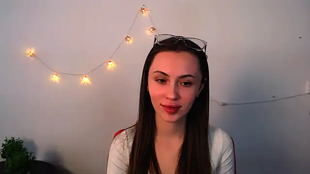 Snapshot of Nikonara_Love chatting on April 20, 2026, 8:39 am Nikonara Love online show from April 20, 2026, 8:39 am