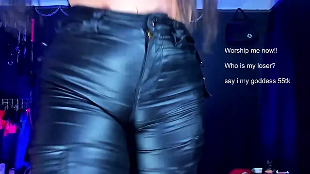 KaramStone online show from December 14, 2025, 9:08 pm