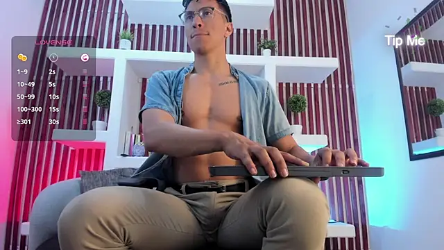 Snapshot of ApoloCruz chatting on September 15, 2025, 4:34 am ApoloCruz online show from September 15, 2025, 4:34 am