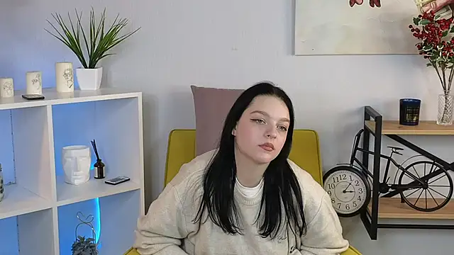 Snapshot of GladysHewell chatting on January 21, 2025, 12:18 pm GladysHewell online show from January 21, 2025, 12:18 pm