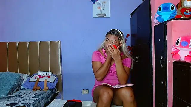 Snapshot of electrabrowns chatting on October 7, 2025, 1:25 am electrabrowns online show from October 7, 2025, 1:25 am