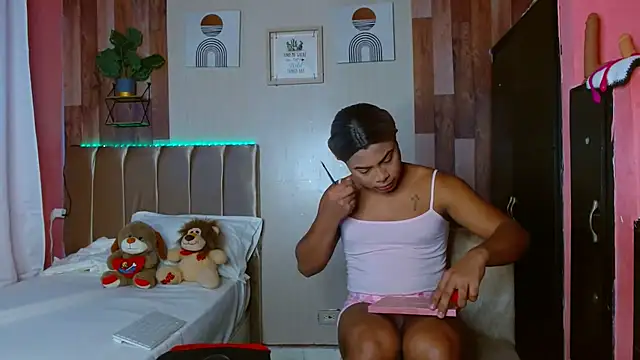 Snapshot of electrabrowns chatting on October 14, 2025, 12:50 pm electrabrowns online show from October 14, 2025, 12:50 pm