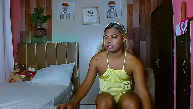 Snapshot of electrabrowns chatting on October 16, 2025, 5:30 am electrabrowns online show from October 16, 2025, 5:30 am