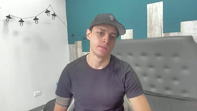 Frank Millers online show from October 3, 2025, 8:06 pm