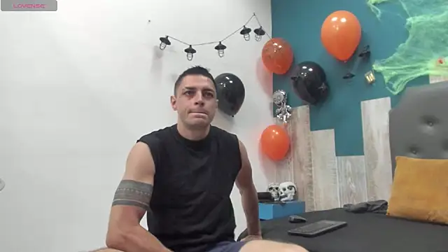 Frank Millers online show from October 22, 2025, 7:46 pm