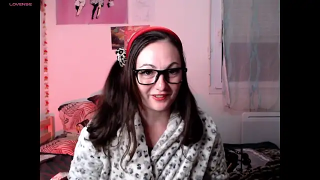 AdorahB3ll3 online show from April 7, 2026, 7:03 pm