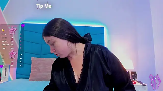 Luciana brown  online show from January 25, 2025, 11:43 pm