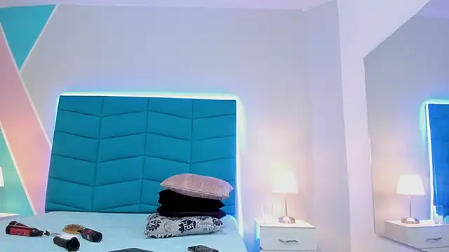 Luciana brown  online show from February 6, 2025, 2:00 am