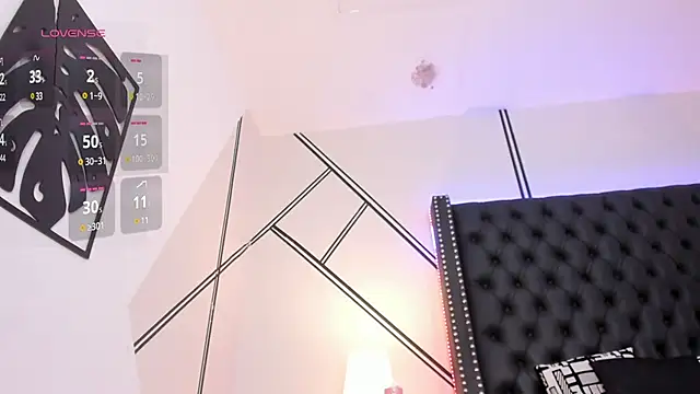 Luciana brown  online show from March 5, 2025, 6:33 am