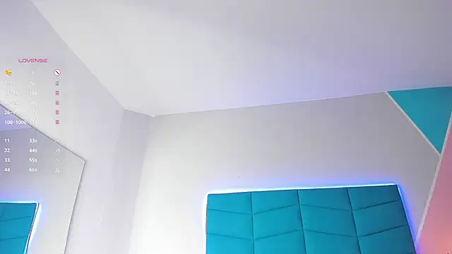 Luciana brown  online show from March 13, 2025, 2:05 am