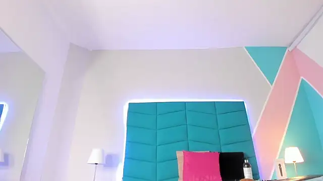 Luciana brown  online show from March 13, 2025, 11:49 pm