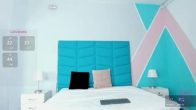 Luciana brown  online show from March 15, 2025, 7:48 pm