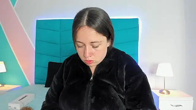 Luciana brown  online show from March 21, 2025, 12:51 am